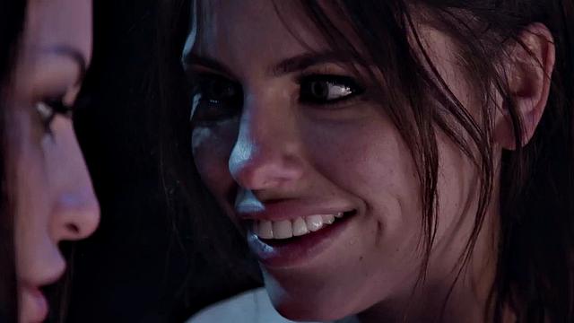 Squirting bae seduces nympho before scissoring her pussy