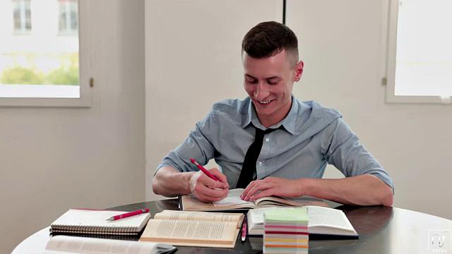 Busty Business - S16:E10