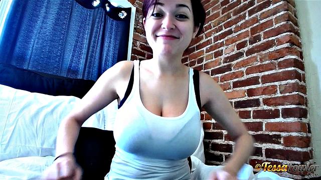 Tessa Fowler - Webcam 11