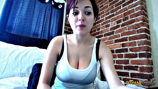 Tessa Fowler - Webcam 11