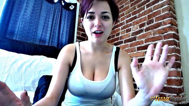 Tessa Fowler - Webcam 11