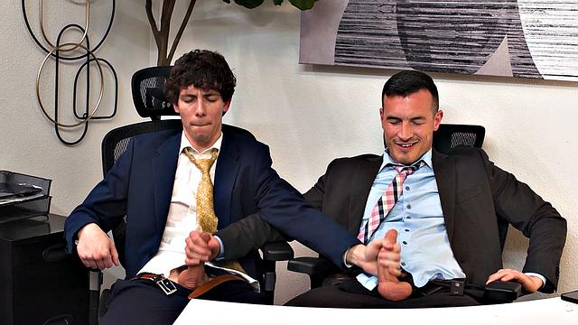 HETEROFLEXIBLE - Straight Cristiano Jerks Off His Boss & Does As He Wants For Promotion