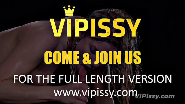 Vipissy - Mission Possible - Pissing