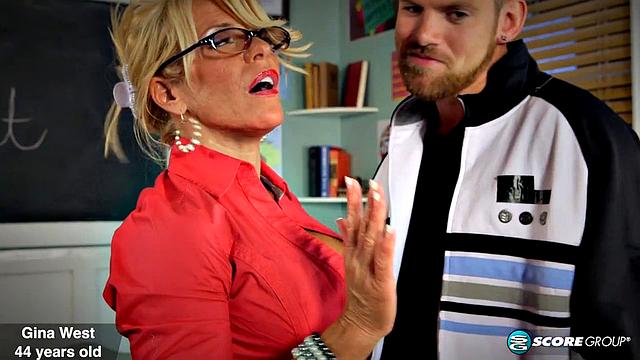 джина вест глубоко сосёт в аудитории