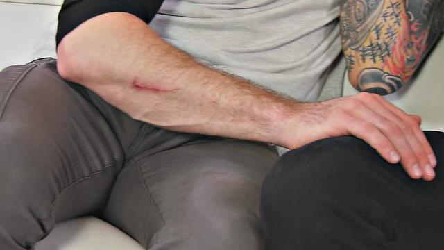 Babe riding face after cock in erotic threesome