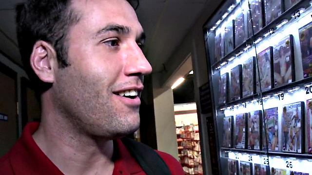 Straight gloryhole visitor fooled by hunk