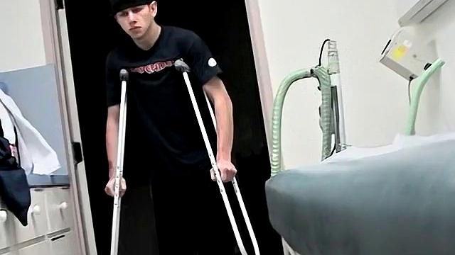 Гипс для Эвана в нужде - Эван Хайнц и Иан Мадрок