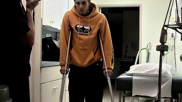 Foot Cast for Evan in Need - Evan Heinze and Ian Madrox