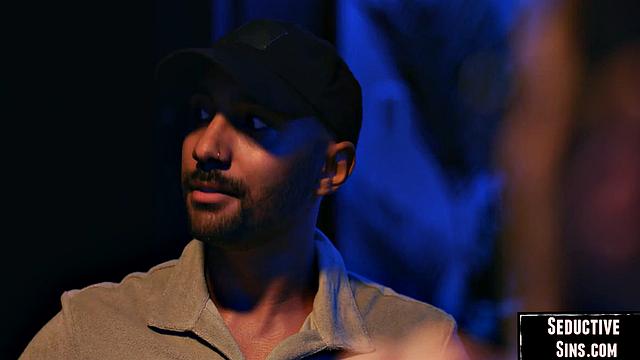 Beauty babe gets pussydestroyed