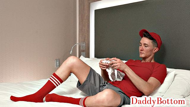 Handsome DILF drilled by twunk