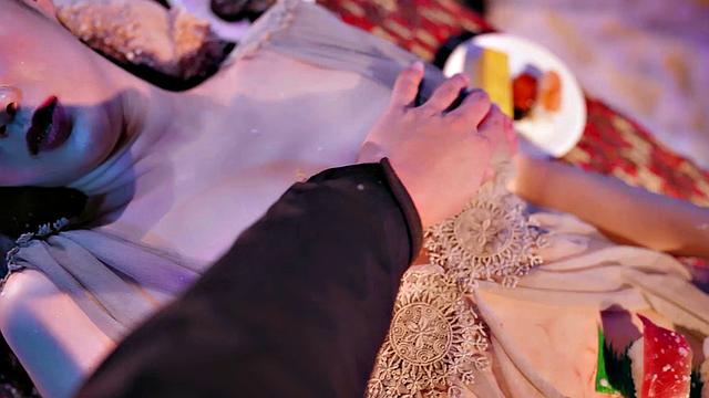 Li Er Is Sleeping Beauty Who Needs Some Cock