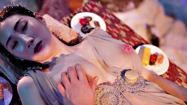 Li Er Is Sleeping Beauty Who Needs Some Cock