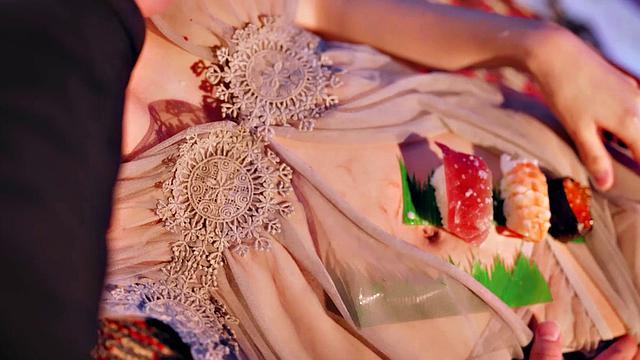 Li Er Is Sleeping Beauty Who Needs Some Cock