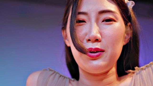 Li Er Is Sleeping Beauty Who Needs Some Cock