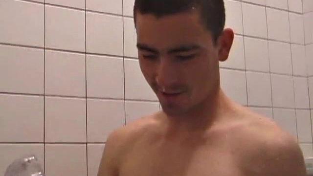 Amateur Shower Jacking