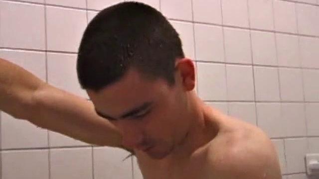 Amateur Shower Jacking