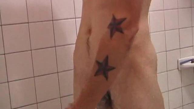 Amateur Shower Jacking