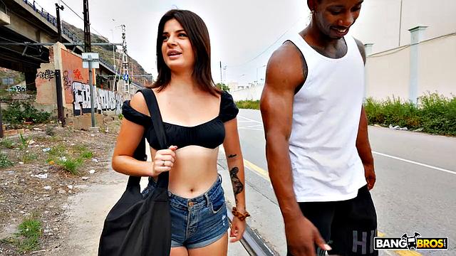 Valkiria Has Outdoor Sex