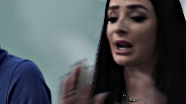 MILF stepmom loves fucking with stepson in pussy