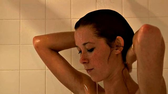 Hot BrookeSkye with natural tits eubbing in the shower