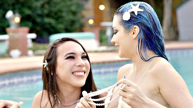 TS mermaid from pool rims and fucks babe outdoor