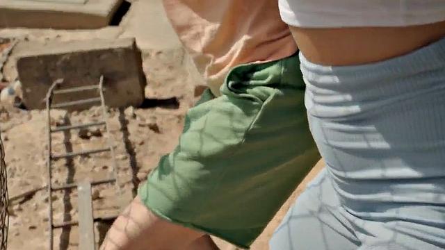 Big booty slut shows remarkable body to her fucker