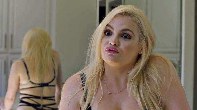 Slutty babe fucked by big white dick in wet pussy hole