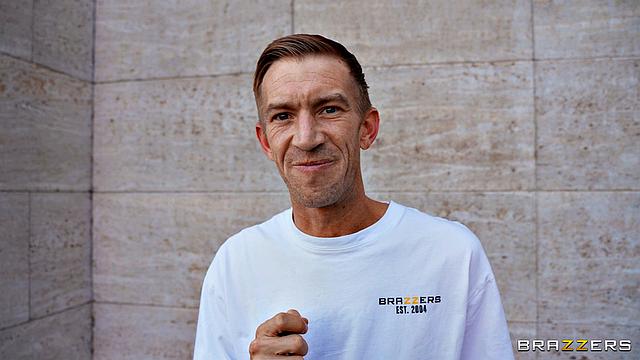 Valentina takes Berlin