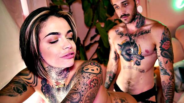 TS man with strapon nails babe after getting pussylicked