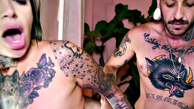 TS man with strapon nails babe after getting pussylicked