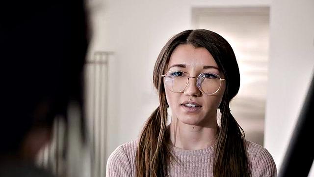 Lez stepsisters enjoy licking and pussyfingering sex