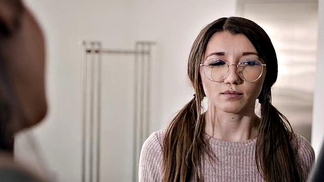 Lez stepsisters enjoy licking and pussyfingering sex