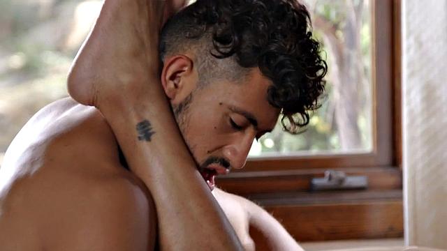 Muscled Black jocks barebacking after deepthroating