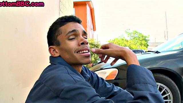 Black amateur stud fucked outdoors after being picked up