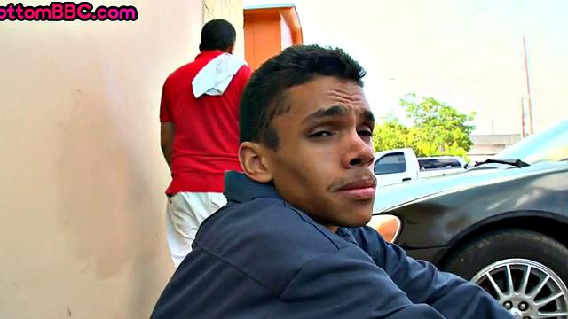 Black amateur stud fucked outdoors after being picked up