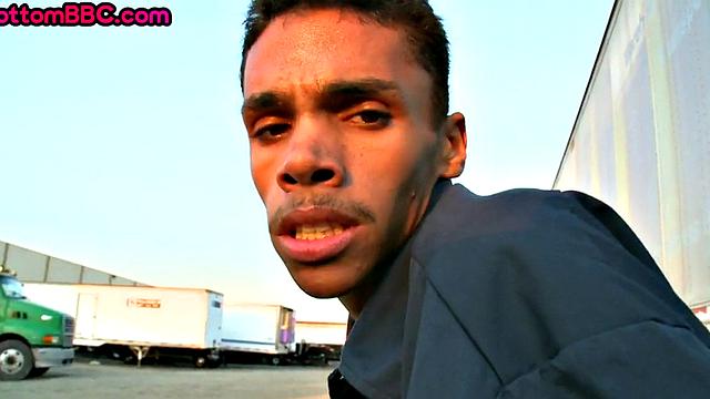 Black amateur stud fucked outdoors after being picked up