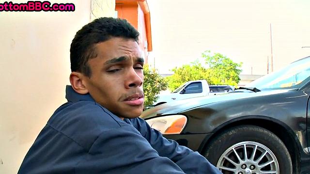 Black amateur stud fucked outdoors after being picked up