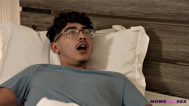 Stepmom always knows - S20:E1