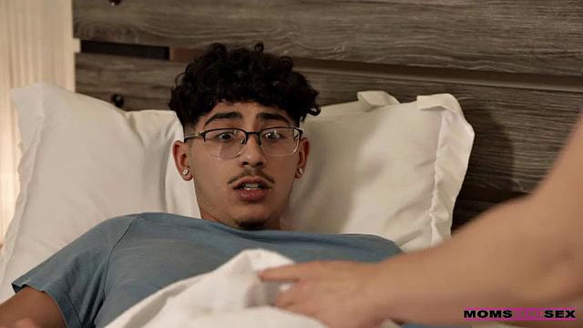 Stepmom always knows - S20:E1