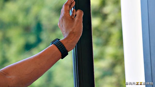 Free Massage for Yoga Cutie