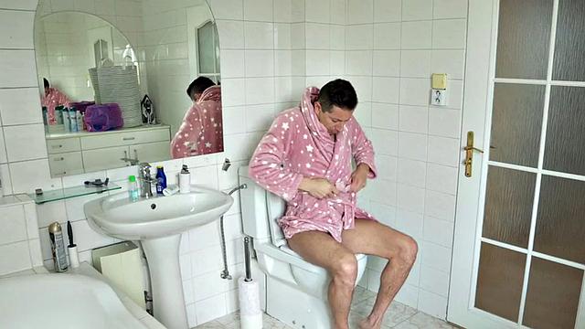 Stunning babe deepthroating after riding on BF cock