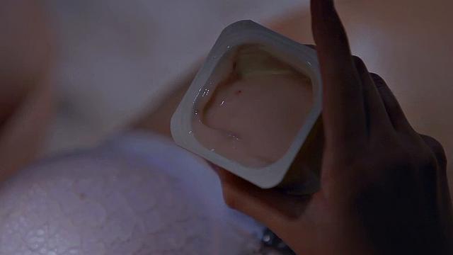 страсть разгорается, когда тела сходят с ума в постели