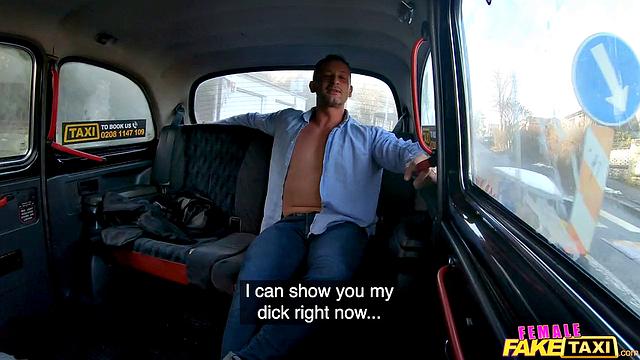 Смотри, как София Ли соблазняет французского красавца и трахается с ним в такси, пока он лижет её гладкую киску и кончает ей на грудь