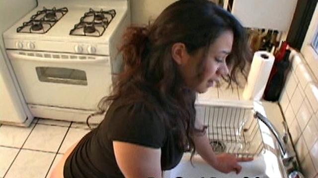 Риэлторша снова ловит по жопе-клиент доволен, дом почти продан