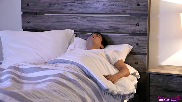 Giving My Stepmom A Creampie For Christmas - S3:E9