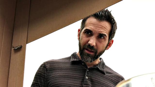 Хрупкая блондинка Шанель Грей сосет член и скачет на нем с упругой грудью