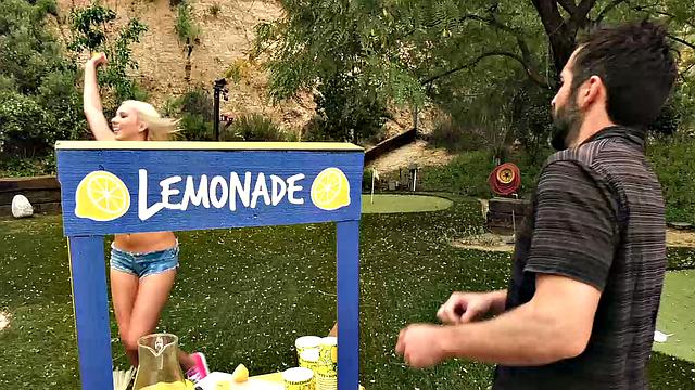 Petite Blonde Teen Gives A Blowjob and Hardcore Fuck With Her Lemonade