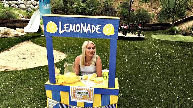 Petite Blonde Teen Gives A Blowjob and Hardcore Fuck With Her Lemonade