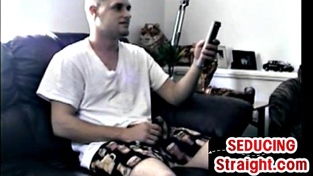 Amateur stud gets sucked by DILF in homemade BJ