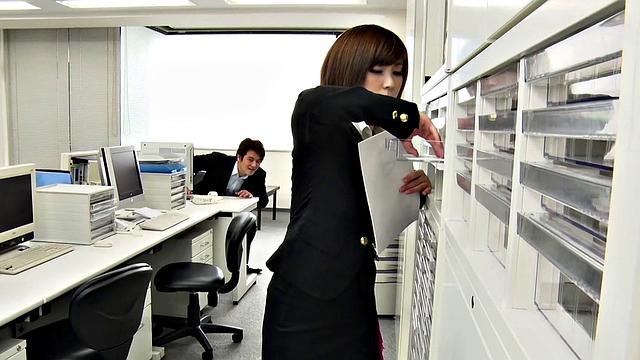 Curvy Honoka Orihara Is The New Office Slut
